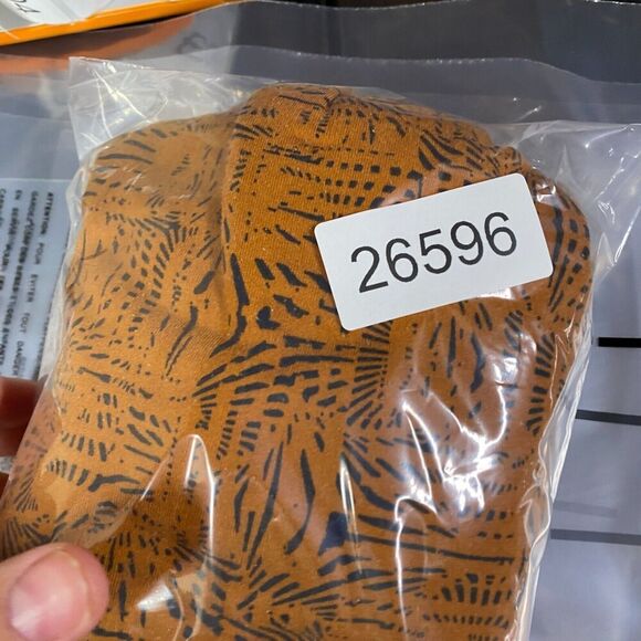 LulaRoe T-Shirt Women M Medium Orange Geometric Short Sleeve Round Neck Casual - Picture 9 of 9